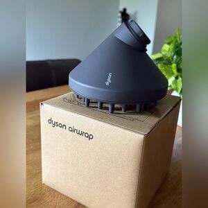 Authentic Dyson Airwrap Multi-Styler Diffuser Attachment - Open Box  (Brand New)
